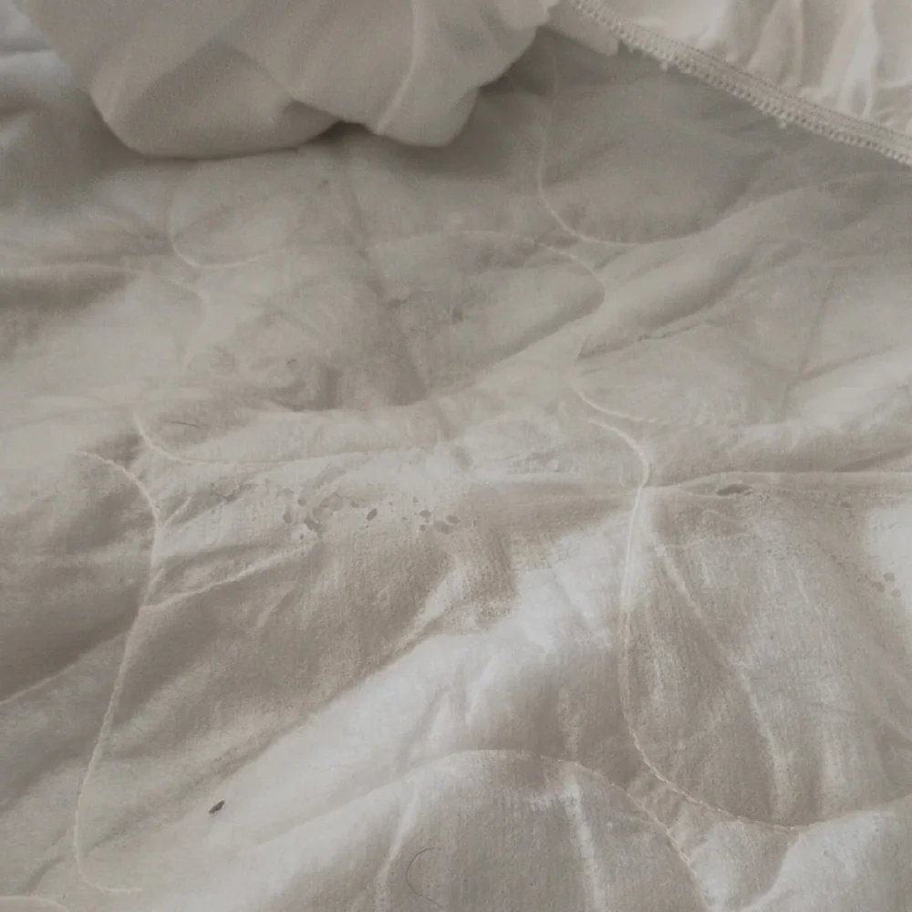 Luxurious White Quilted Mattress Cover